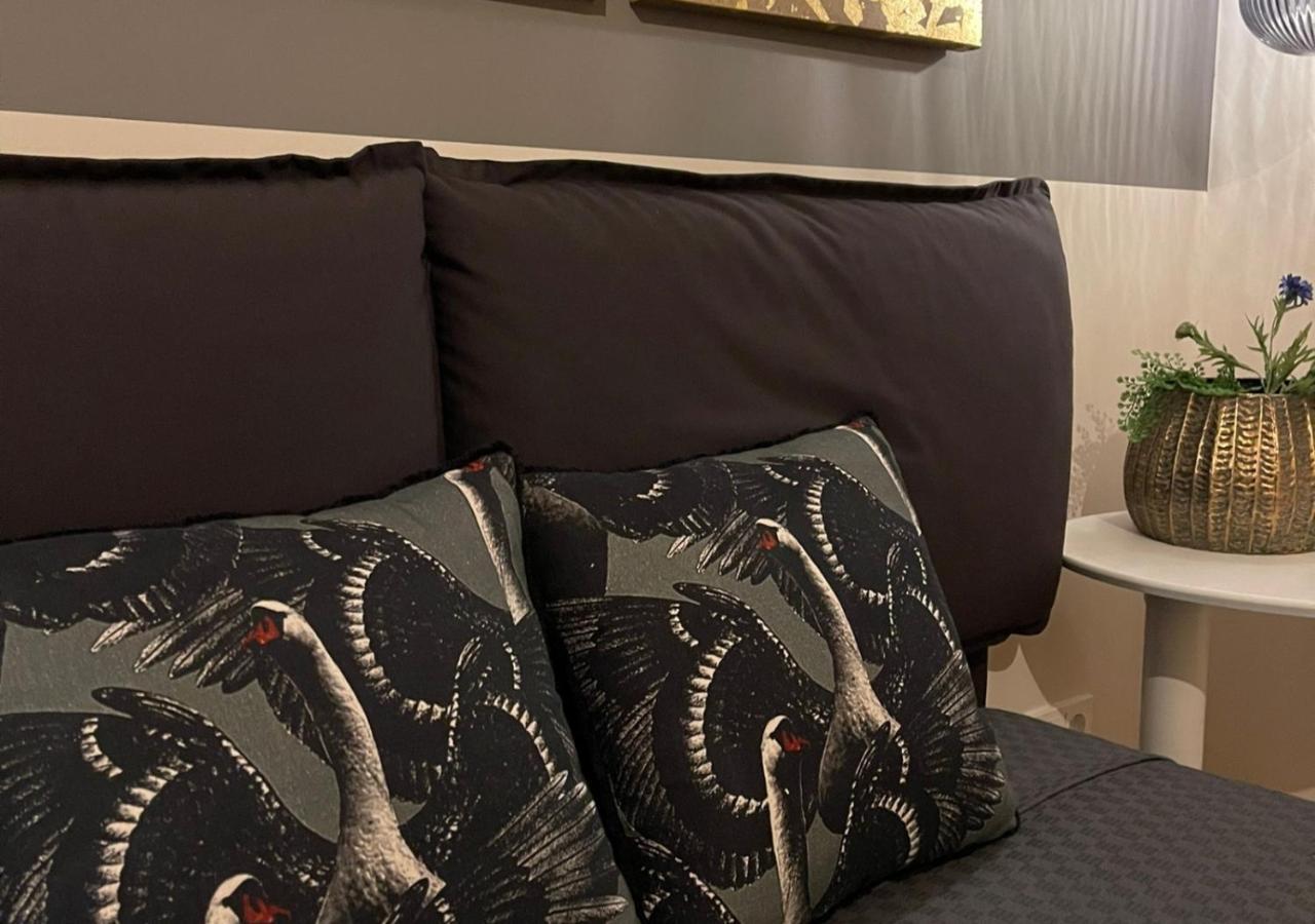 Stay At Smilla - Boutique Apartments Mit Kueche - Parken - Klima - Netflix - Waschmaschine Wiesbaden Dış mekan fotoğraf