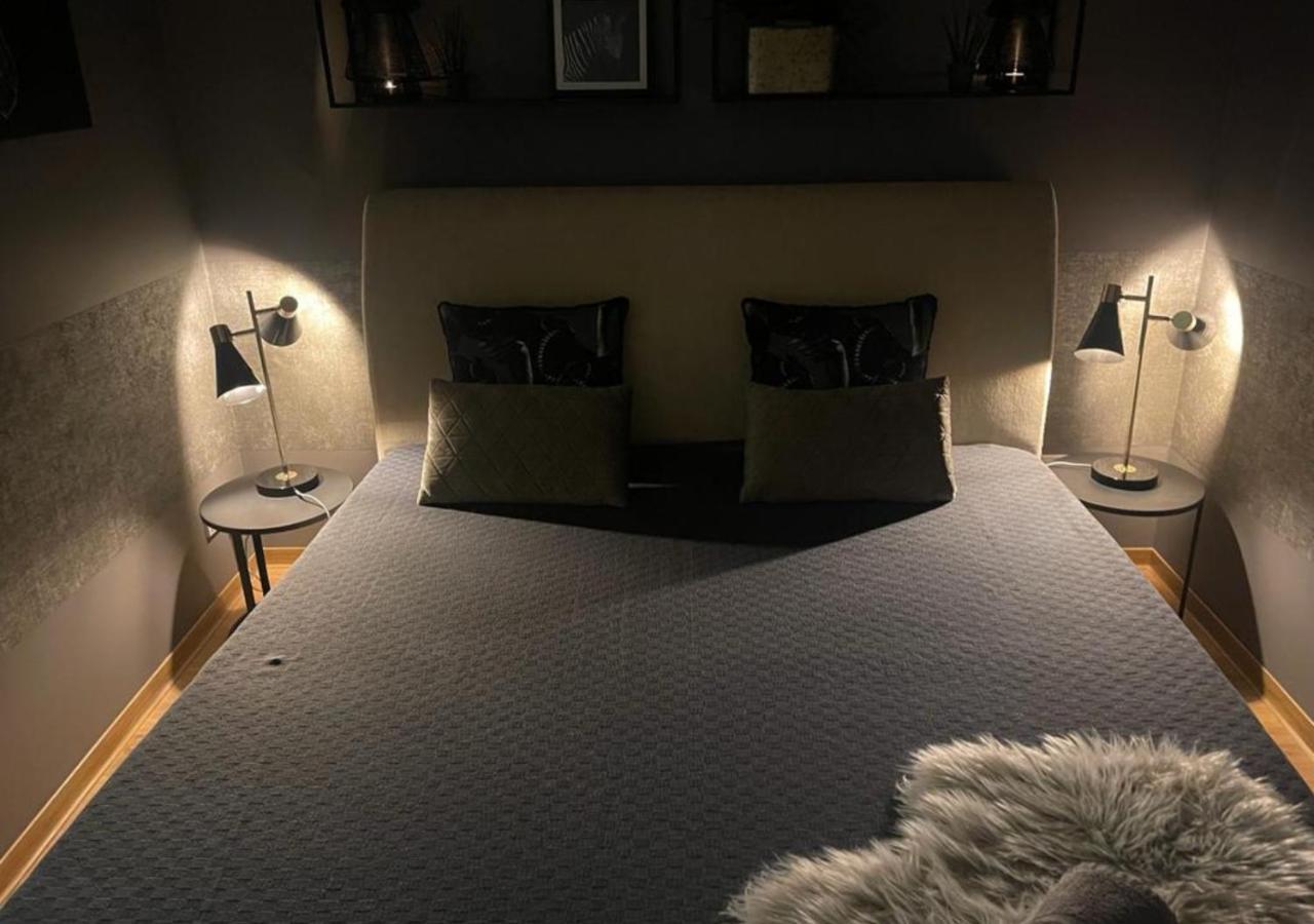 Stay At Smilla - Boutique Apartments Mit Kueche - Parken - Klima - Netflix - Waschmaschine Wiesbaden Dış mekan fotoğraf