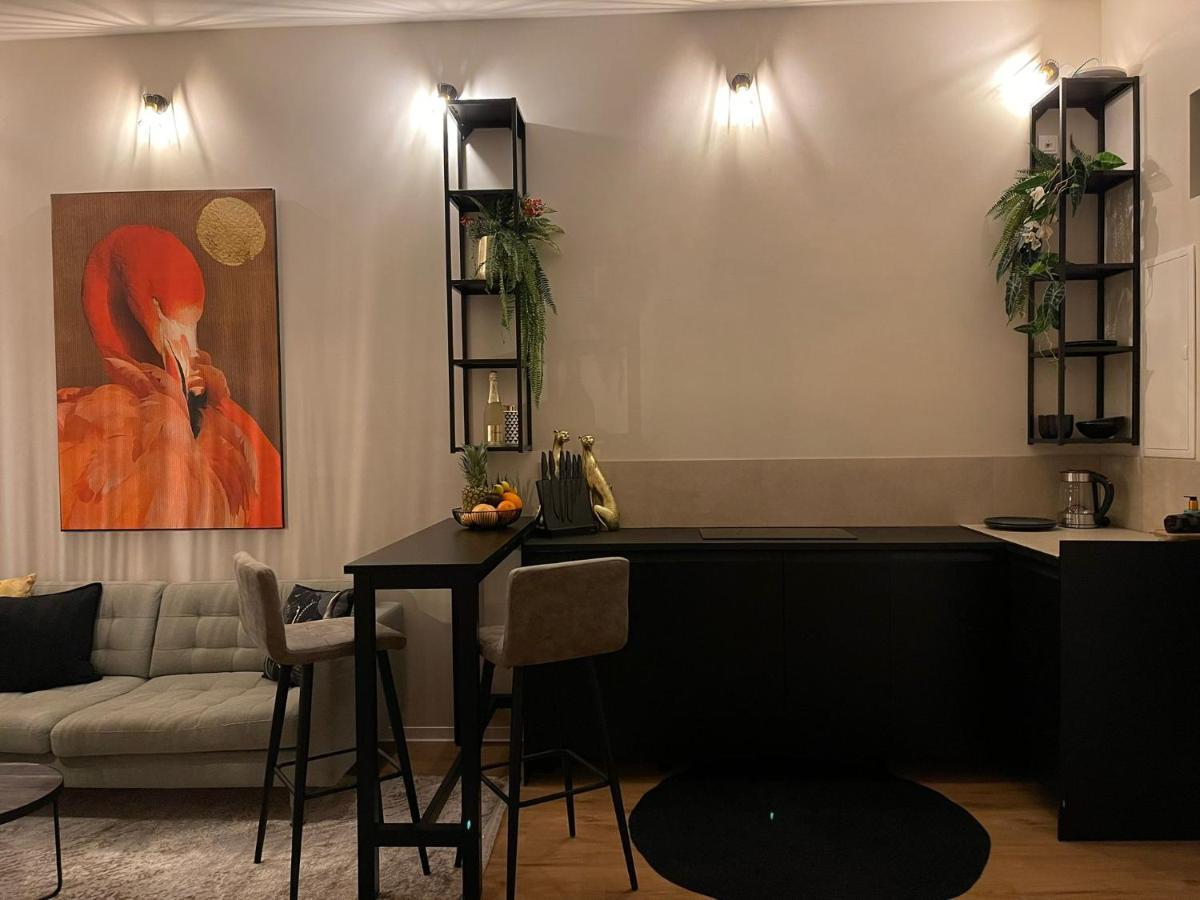 Stay At Smilla - Boutique Apartments Mit Kueche - Parken - Klima - Netflix - Waschmaschine Wiesbaden Dış mekan fotoğraf