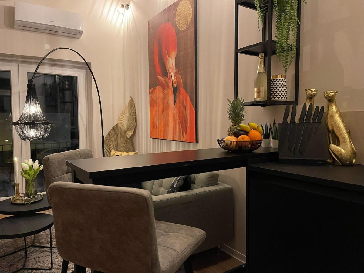 Stay At Smilla - Boutique Apartments Mit Kueche - Parken - Klima - Netflix - Waschmaschine Wiesbaden Dış mekan fotoğraf