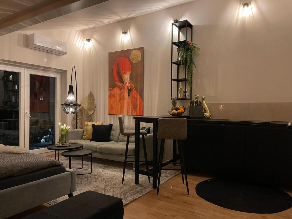Stay At Smilla - Boutique Apartments Mit Kueche - Parken - Klima - Netflix - Waschmaschine Wiesbaden Dış mekan fotoğraf