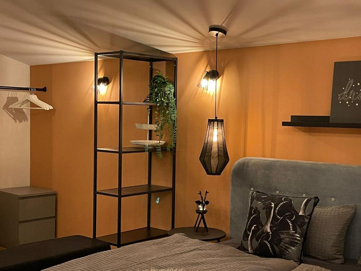 Stay At Smilla - Boutique Apartments Mit Kueche - Parken - Klima - Netflix - Waschmaschine Wiesbaden Dış mekan fotoğraf