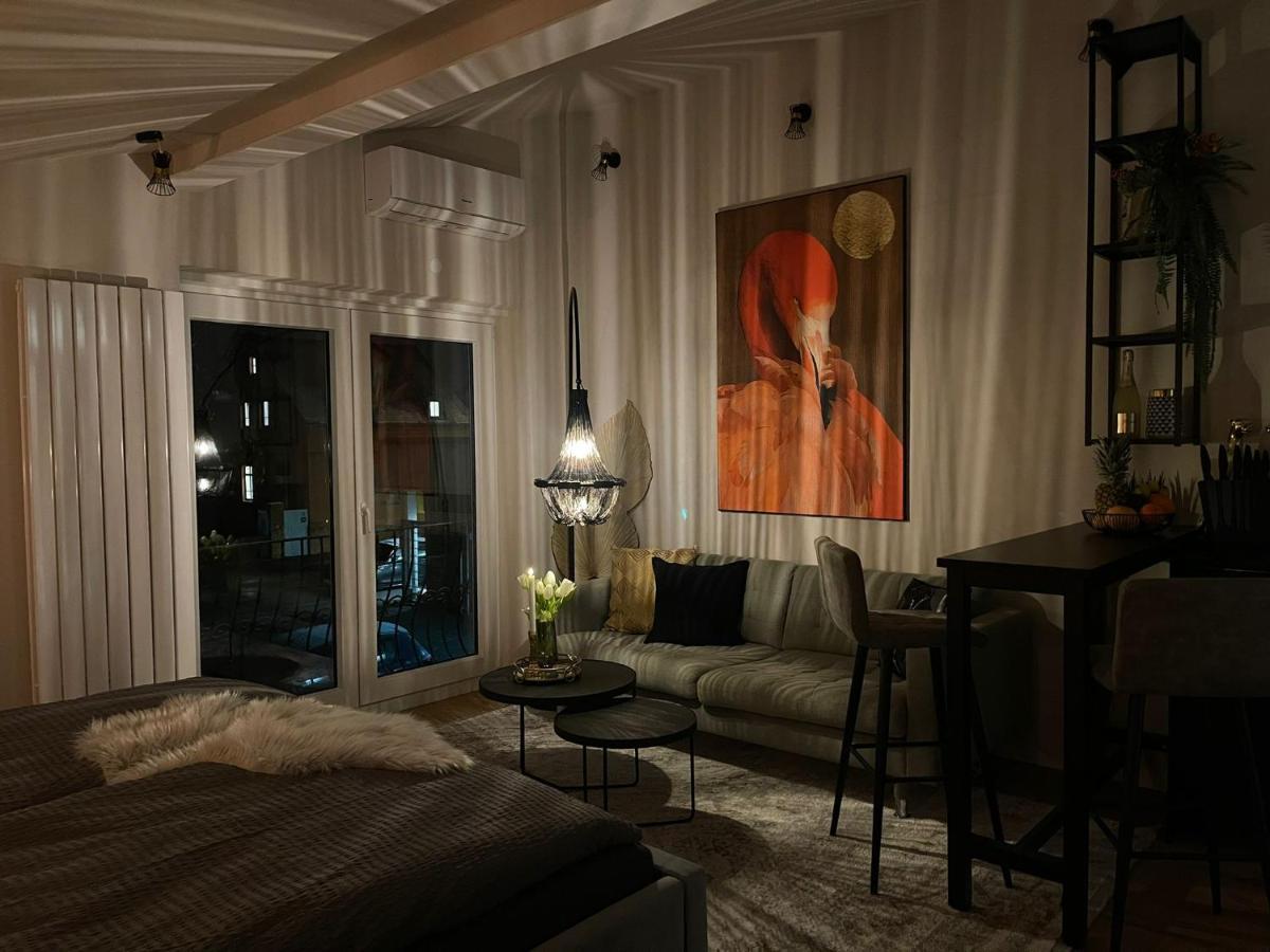 Stay At Smilla - Boutique Apartments Mit Kueche - Parken - Klima - Netflix - Waschmaschine Wiesbaden Dış mekan fotoğraf