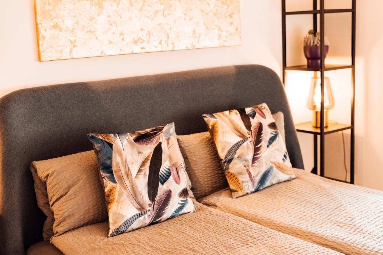 Stay At Smilla - Boutique Apartments Mit Kueche - Parken - Klima - Netflix - Waschmaschine Wiesbaden Dış mekan fotoğraf
