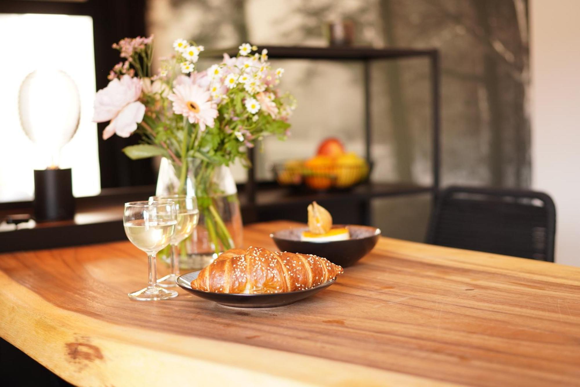 Stay At Smilla - Boutique Apartments Mit Kueche - Parken - Klima - Netflix - Waschmaschine Wiesbaden Dış mekan fotoğraf